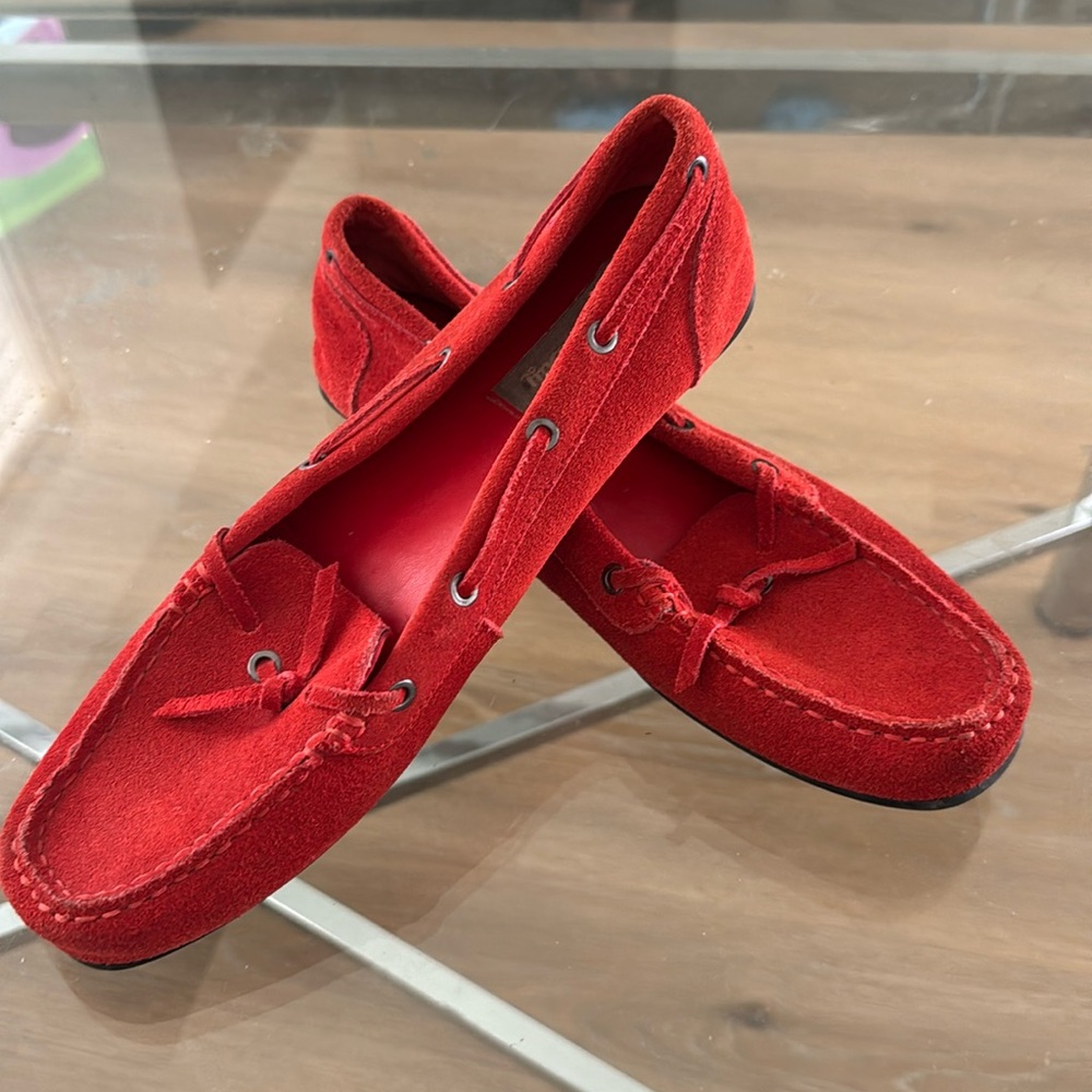 St John’s Bay Leather Loafers Beautiful Crimson Color Size 9.5M